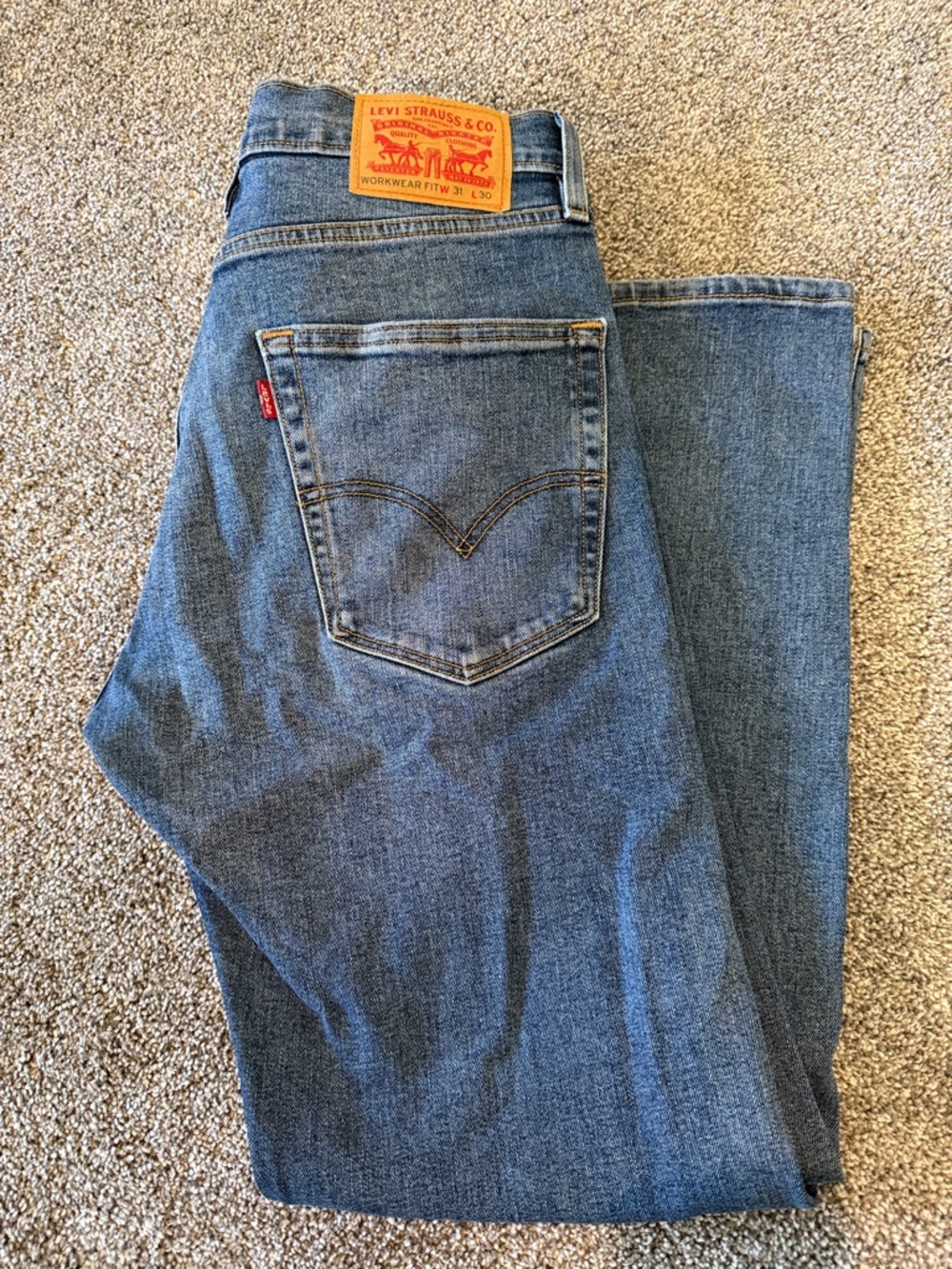 Levi's Men's Medium Blue Straight Jeans — Workwear Fit (31 30s)